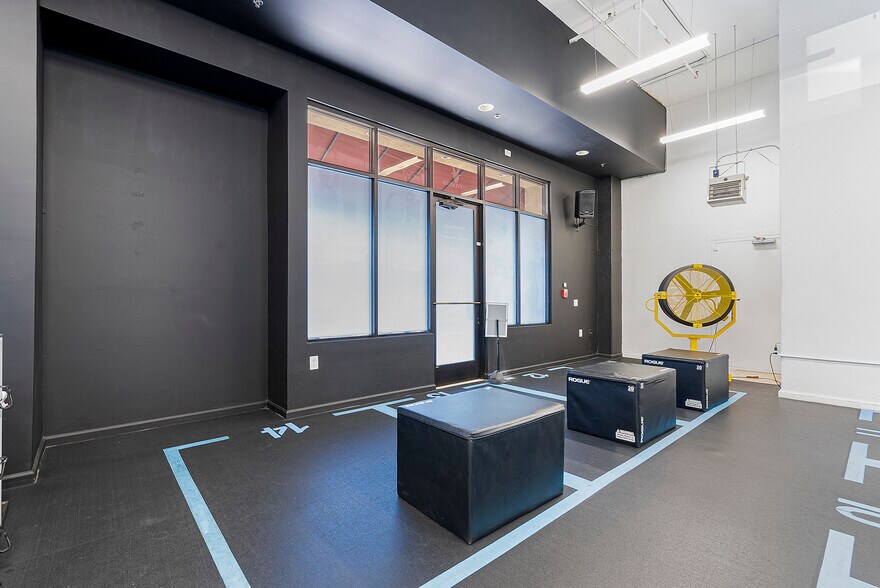 More Photos Of 727 San Pablo Ave, Albany Storefront Retail Residential For Sale