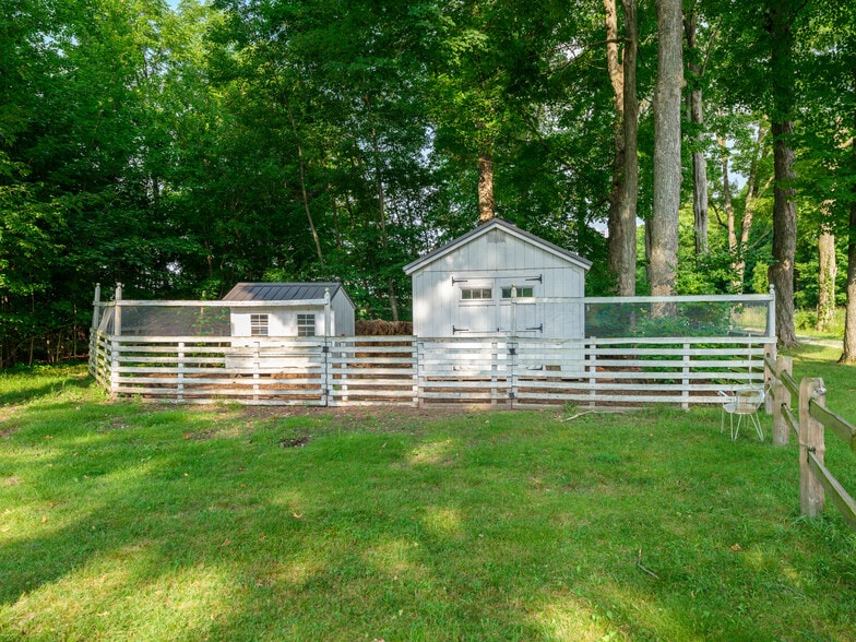 More Photos Of 58522 Farrand Rd, Colon Hospitality For Sale