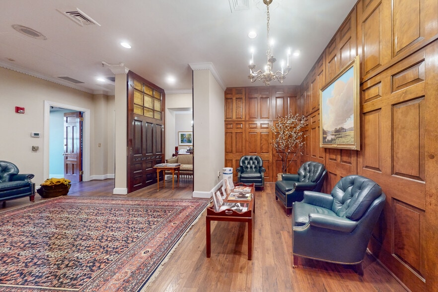 More Photos Of 160 Commonwealth Ave, Boston Apartments For Sale