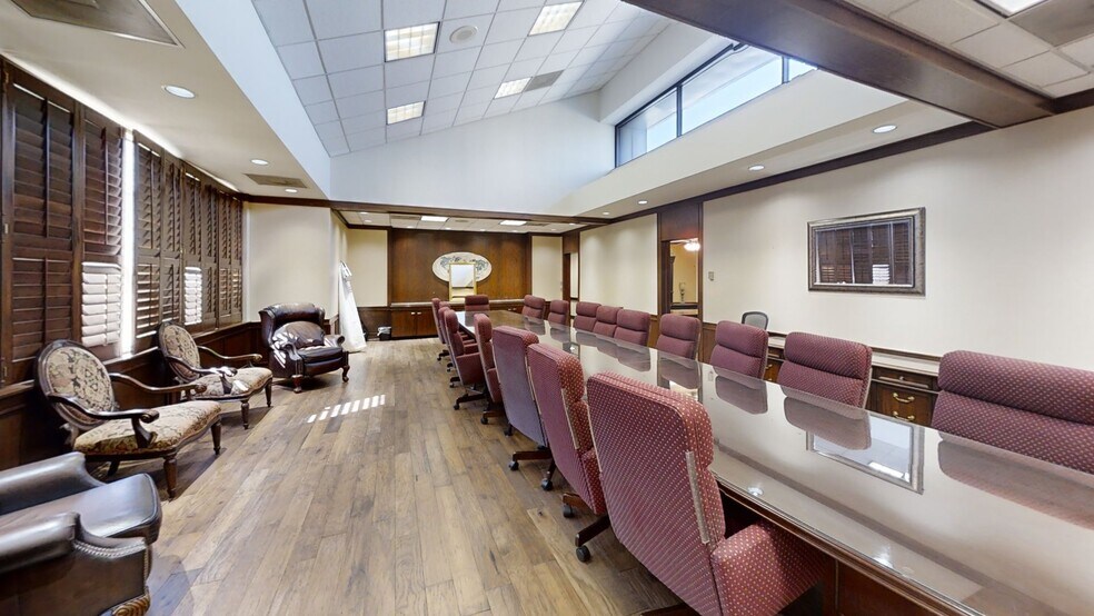 More Photos Of 8701 N Kelley Ave, Oklahoma City Office Residential For Sale