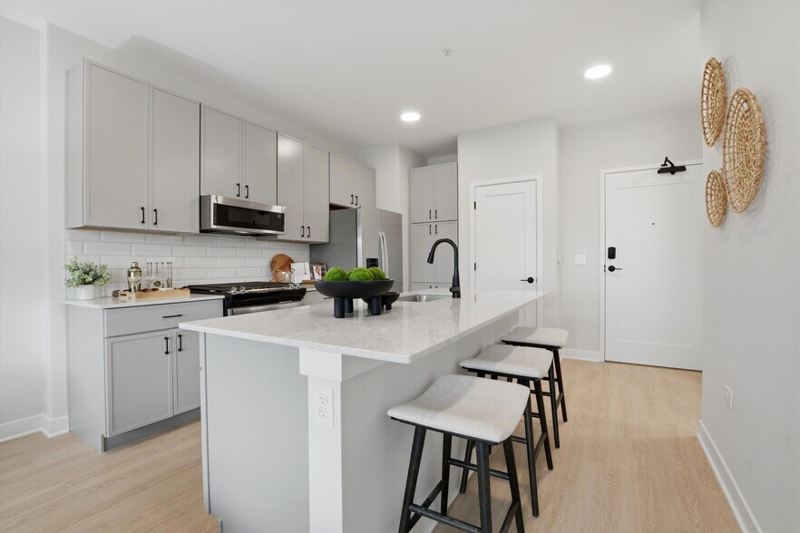 More Photos Of 1850 Glenview Rd, Glenview Apartments For Lease