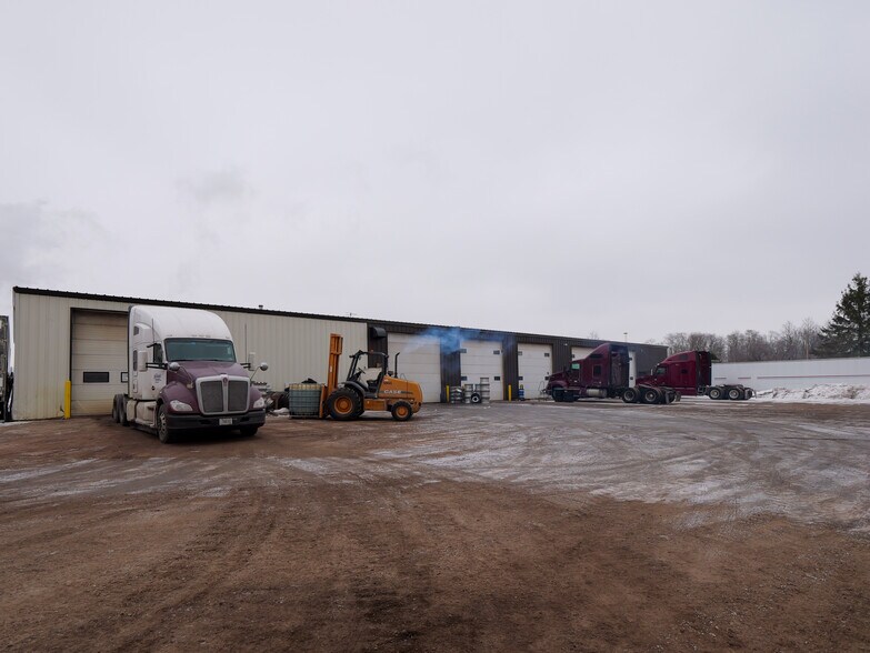 More Photos Of 511 25th Ave N, Wisconsin Rapids Office For Sale