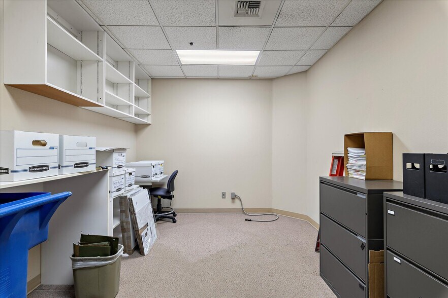 More Photos Of 21021 66th Ave W, Lynnwood Manufacturing For Sale