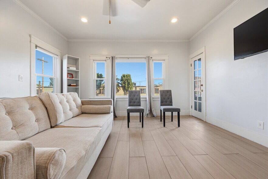 More Photos Of 325 E 14th St, Long Beach Apartments For Sale