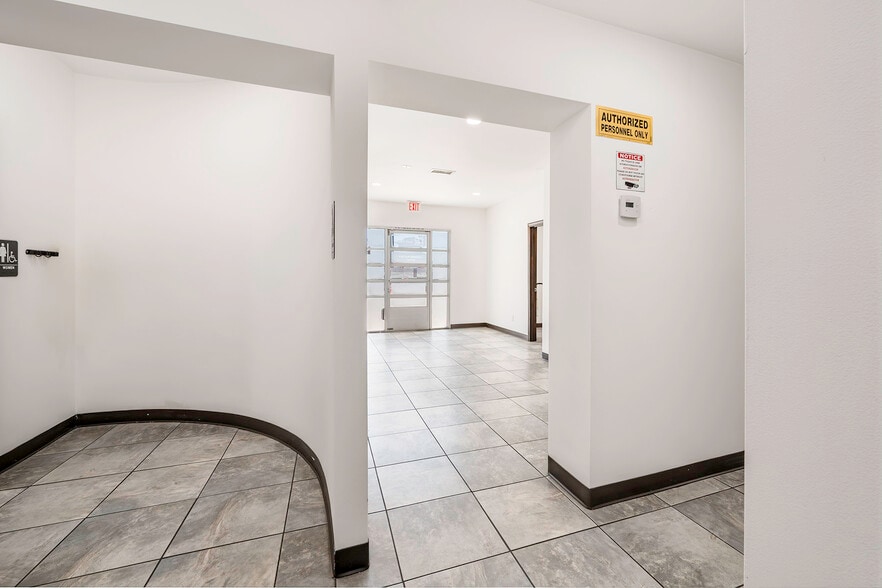 More Photos Of 2165 W Cowles St, Long Beach Service For Lease