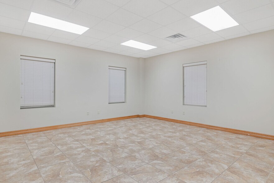 More Photos Of 2753 SH 322 Hwy, Longview Office Residential For Lease