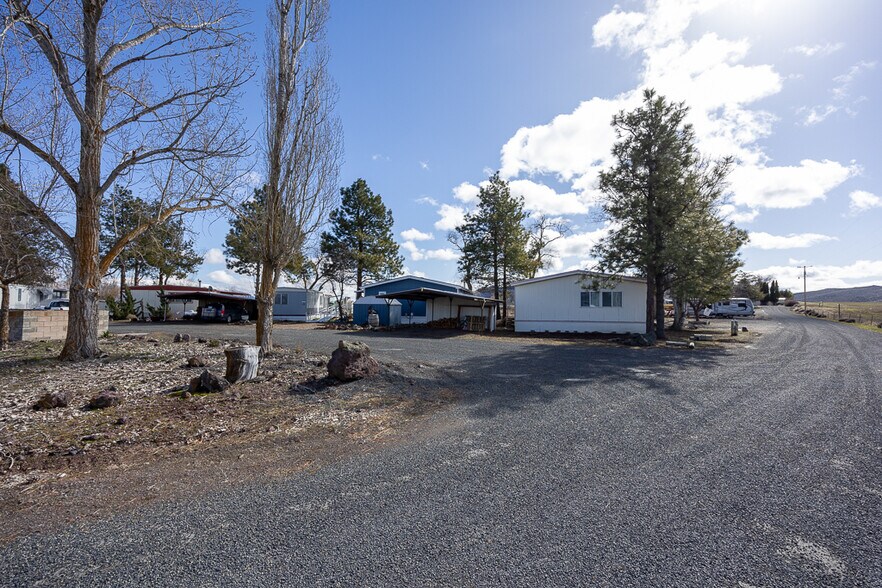 More Photos Of 11800 Tingley Ln, Klamath Falls Manufactured Housing Mobile Home Park For Sale