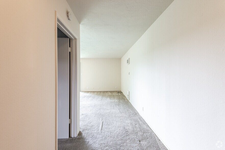 More Photos Of 2051 Shoreline Dr, Alameda Apartments For Sale