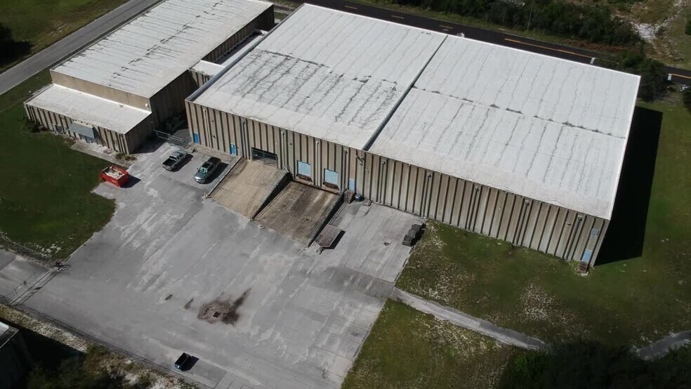 More Photos Of 1699 Hobbs Rd, Auburndale Warehouse For Lease