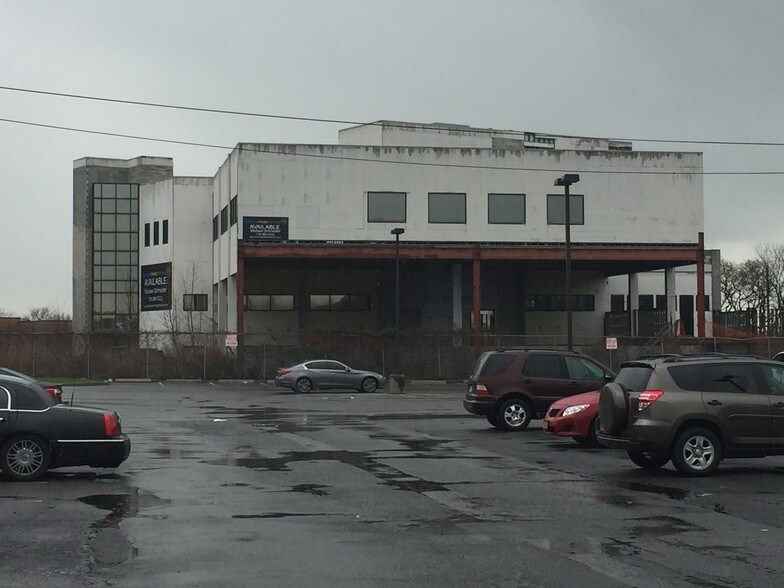 More Photos Of 365 Bay St, Staten Island Office For Sale