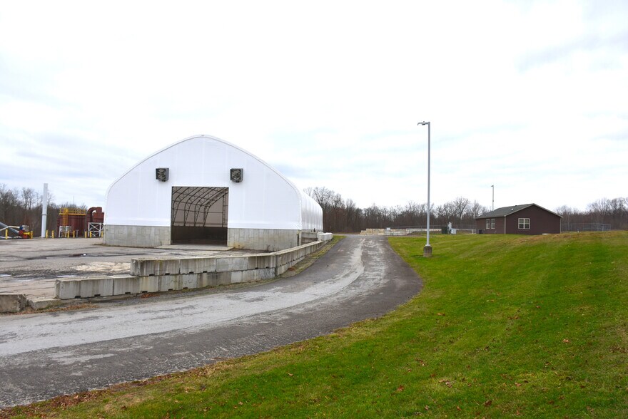 More Photos Of 105 McQuiston Dr, Jackson Center Industrial For Sale