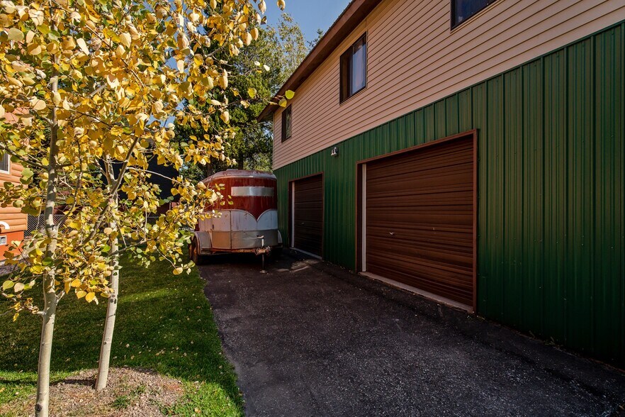 More Photos Of 229 N Hayden St, West Yellowstone Hotel For Sale