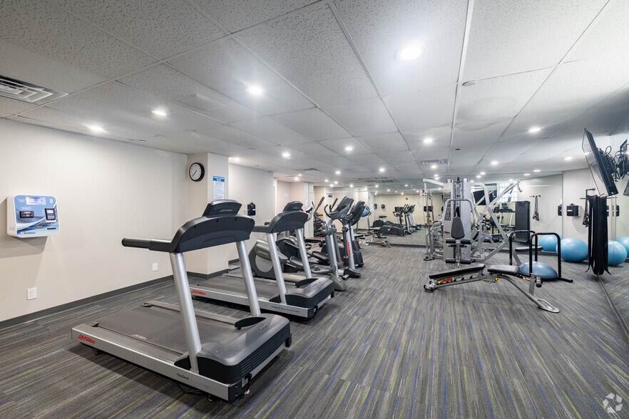 More Photos Of 740 S Burnside Ave, Los Angeles Apartments For Sale