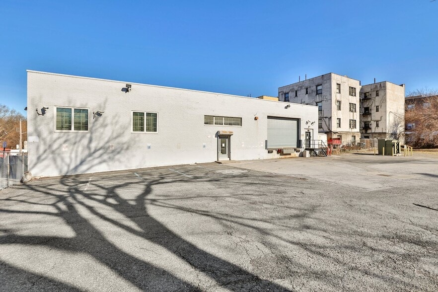 More Photos Of 16 Harrison Ave, Yonkers Warehouse For Lease
