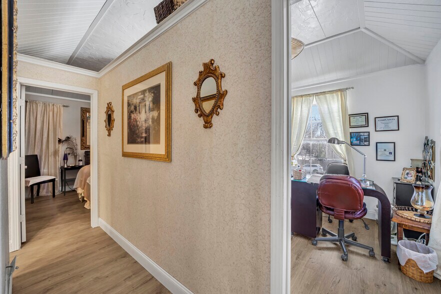 More Photos Of 808 W Abram St, Arlington Freestanding For Sale