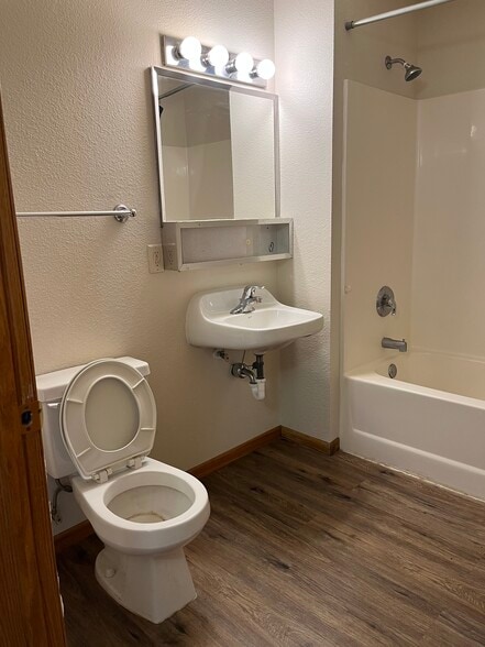 More Photos Of 1153-1161 Hidden Ln, New Richmond Apartments For Sale