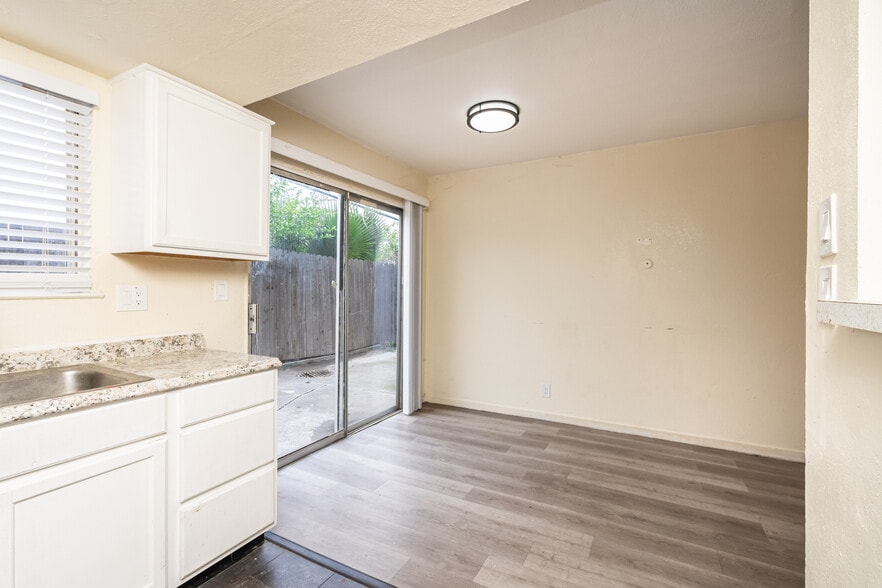 More Photos Of 4304 Manchester Ave, Stockton Apartments For Sale