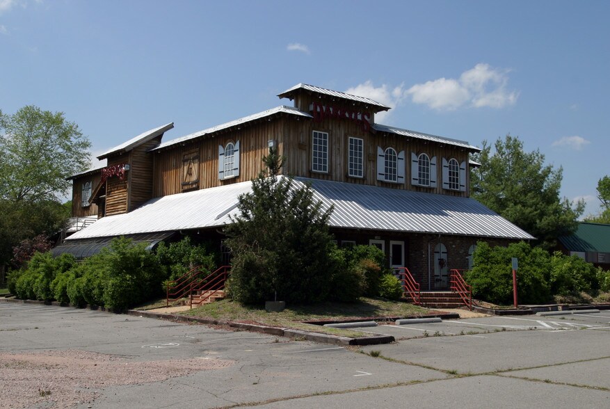 More Photos Of 1400 Starling Dr, Richmond Freestanding For Sale