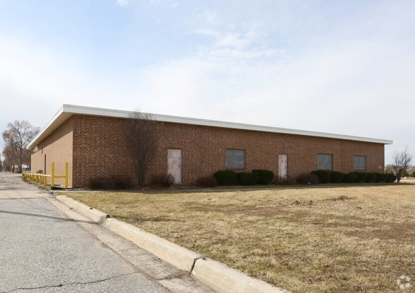 More Photos Of 200 N 13th St, Bay City Warehouse For Lease