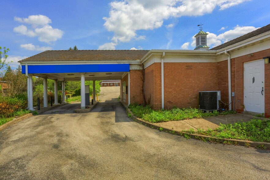 More Photos Of 3210 Wilmington Rd, New Castle Bowling Alley For Sale