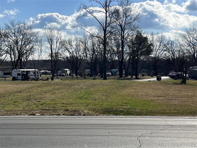 More Photos Of 561-563 McLean Ave, Hopkinsville Freestanding For Sale