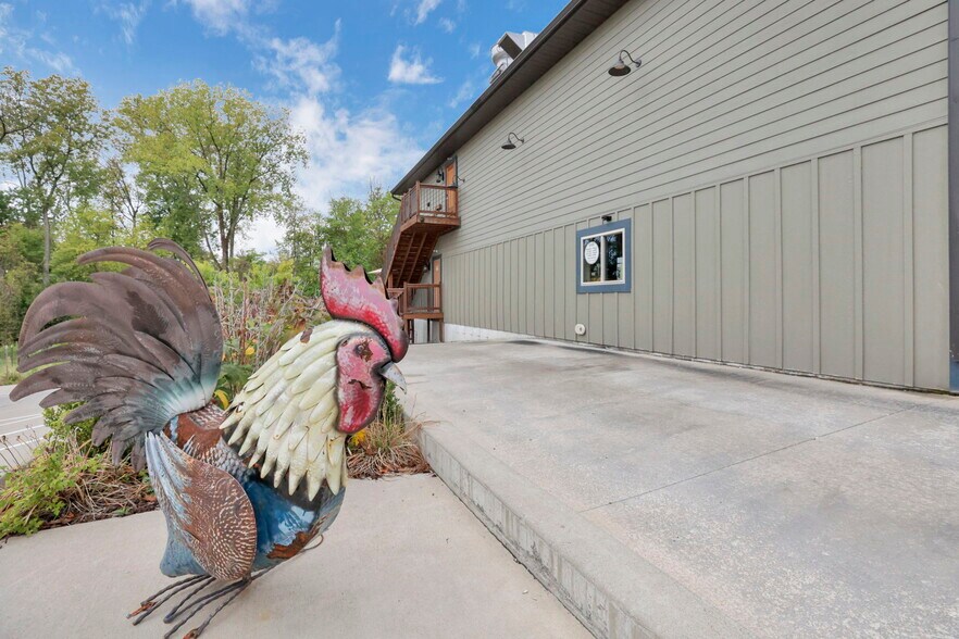 More Photos Of 14675 Zion Rd, Thornville Restaurant For Sale