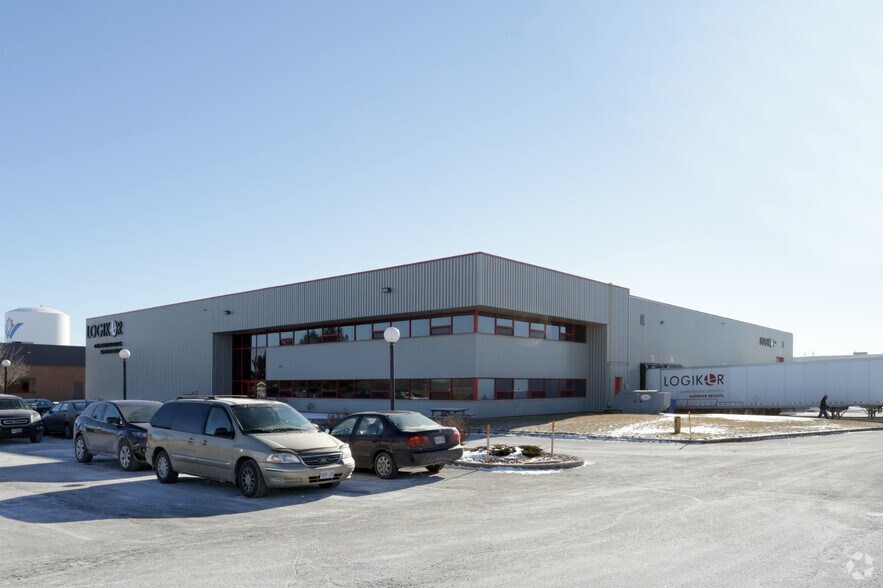 Primary Photo Of 290 Pinebush Rd, Cambridge Warehouse For Lease
