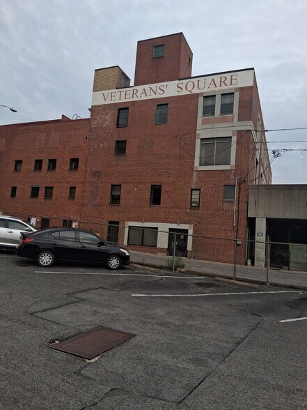 More Photos Of 320 Adams St, Fairmont Medical For Lease