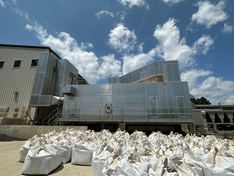 More Photos Of 119 Metrolina Dr, Shelby Manufacturing For Sale