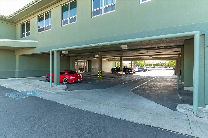 More Photos Of 1240 Pioneer Way S, Moses Lake Office For Sale