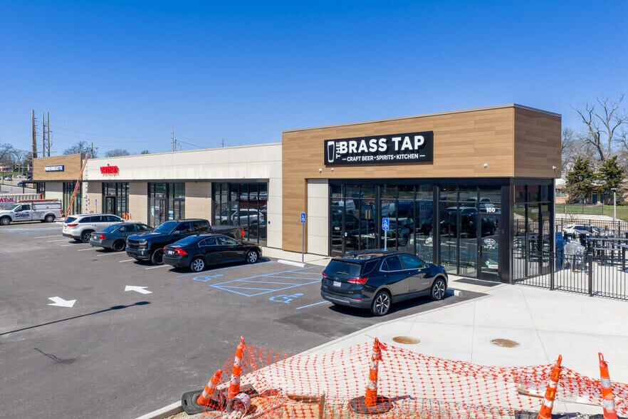 More Photos Of 9091 Olive Blvd, Olivette Storefront For Lease