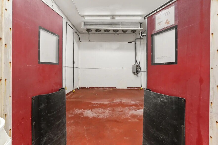 More Photos Of 5900 S Front St, New Orleans Refrigeration Cold Storage For Sale