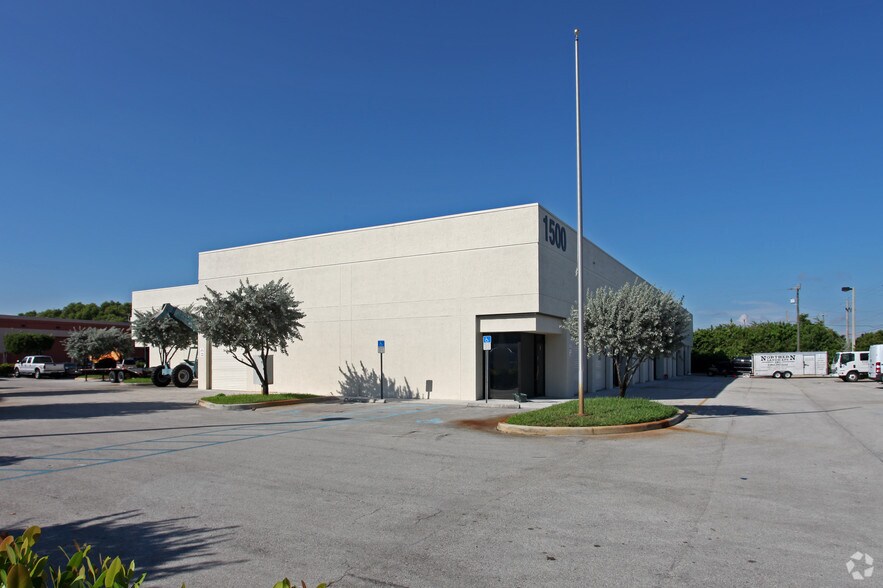 Primary Photo Of 1500 SW 30th Ave, Boynton Beach Warehouse For Lease