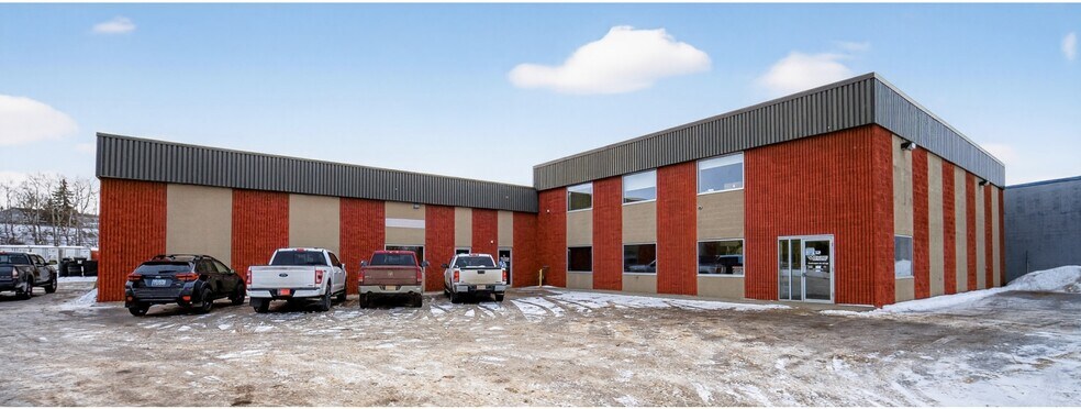 More Photos Of 32 Rayborn Cres, St. Albert Service For Sale