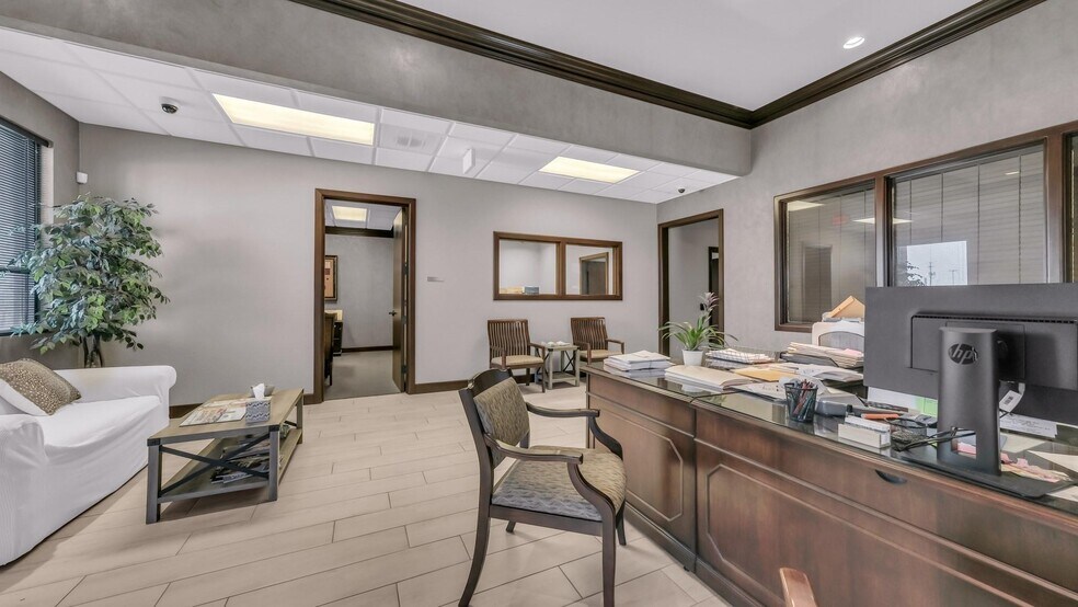 More Photos Of 126 S Ranch House Rd, Willow Park Medical For Sale