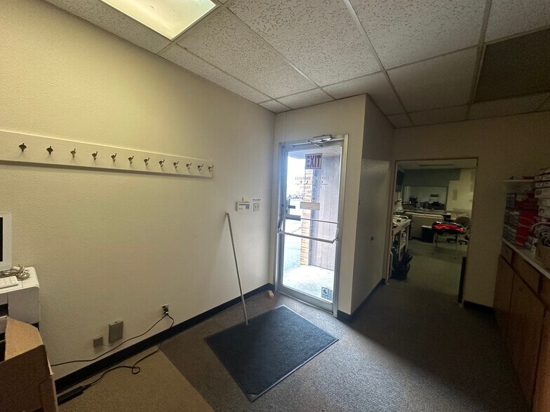 More Photos Of 315 S Michigan St, Aberdeen Office For Sale