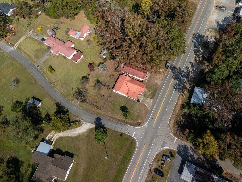 More Photos Of 7736 Westpoint Rd, West Point Freestanding For Sale