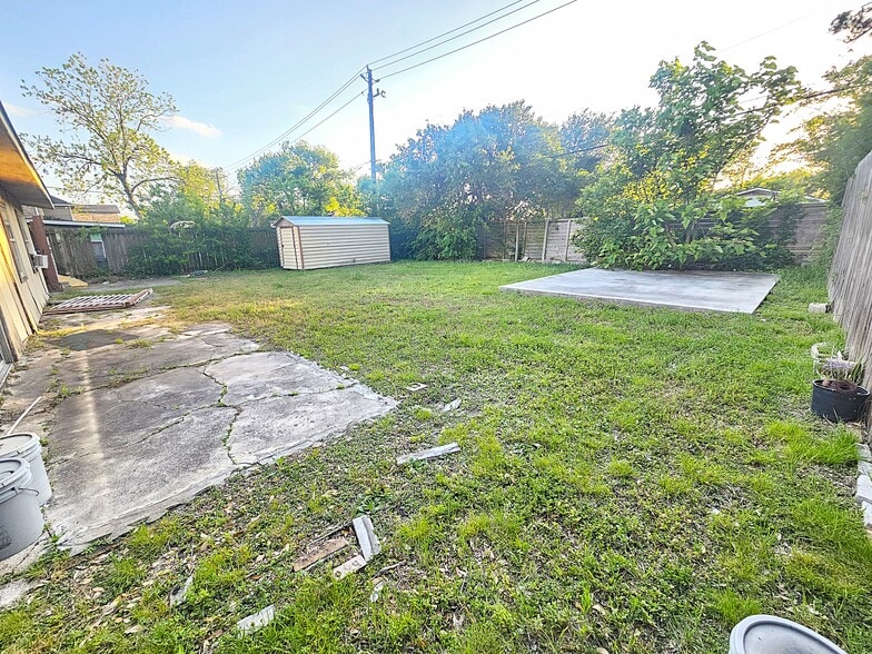 More Photos Of 2131 Campbell Rd, Houston Schools For Sale