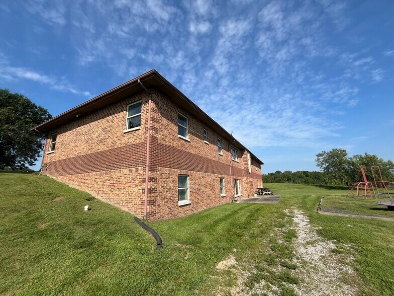 More Photos Of 28143 Ladybug Dr, Marshall Office For Sale