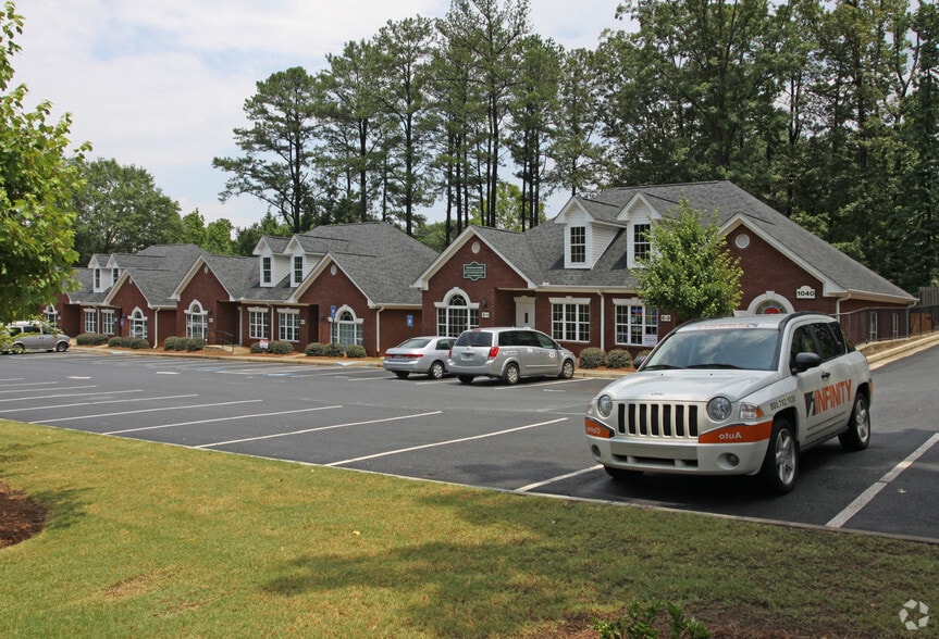 More Photos Of 1040 Indian Trail Lilburn Rd, Lilburn Office For Lease