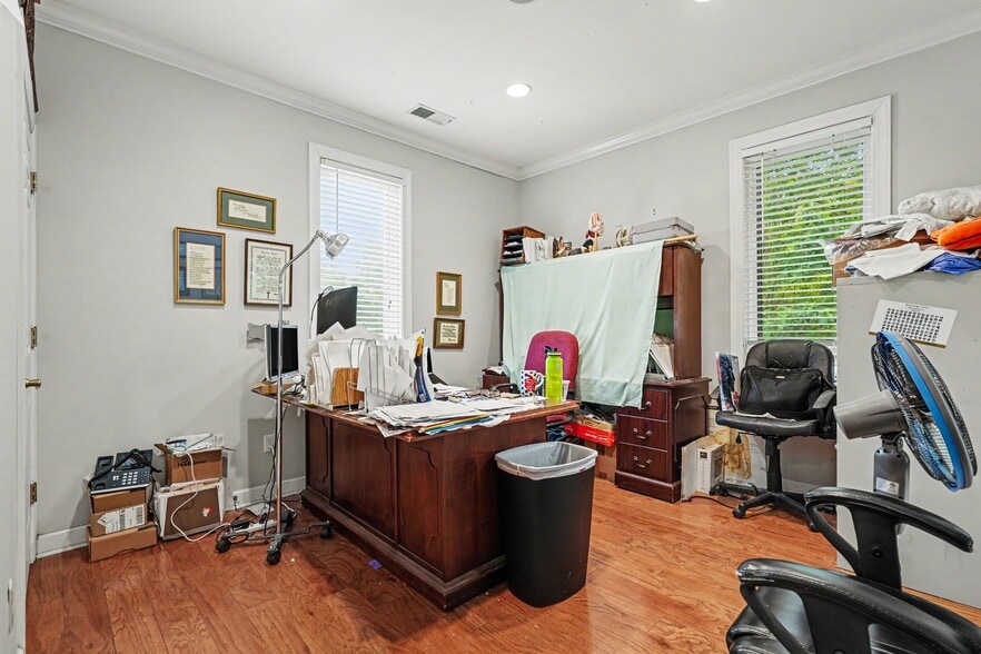 More Photos Of , Charlotte Office For Sale