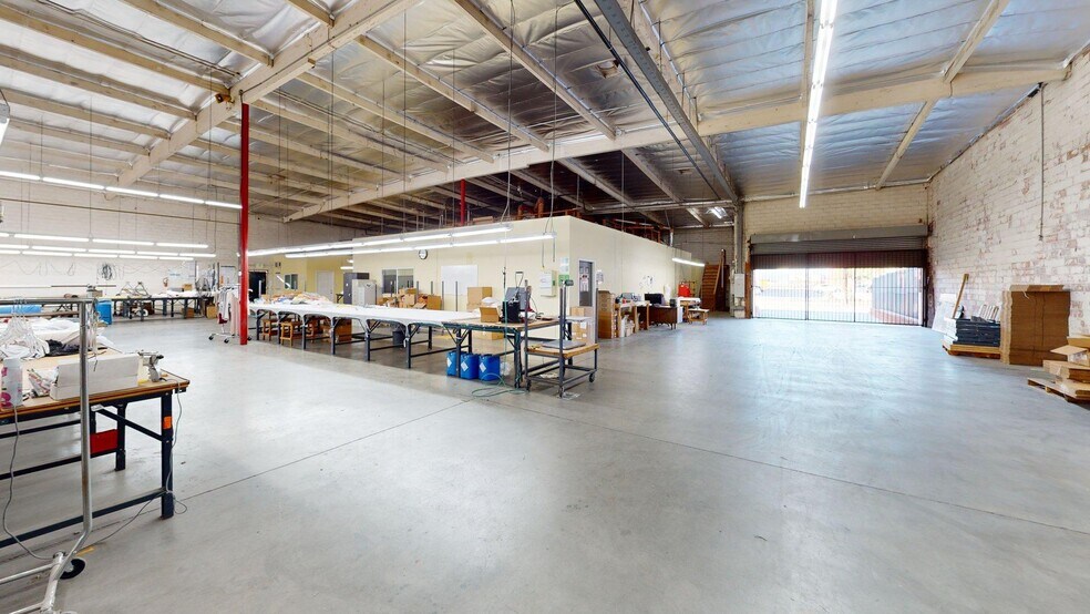 More Photos Of 206 W 140th St, Los Angeles Warehouse For Lease