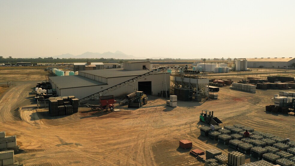 More Photos Of 2945 Niagara Rd, Colusa Manufacturing For Sale