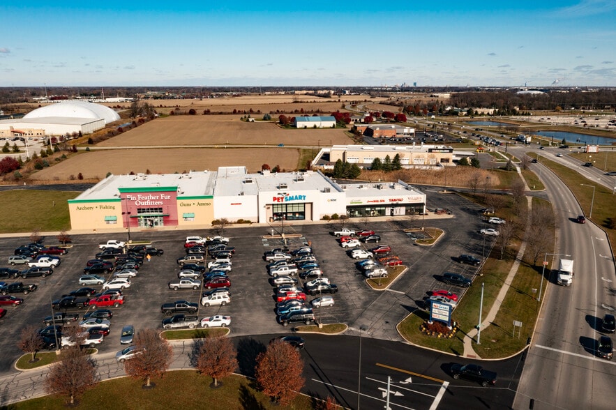 Primary Photo Of 27161 Crossroads Pky, Rossford Unknown For Lease
