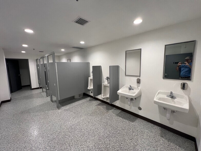 More Photos Of 512 Commerce Ct, Clewiston Unknown For Lease