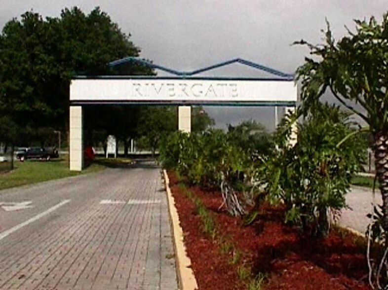 More Photos Of 3018 N US Hwy 301, Tampa Office For Lease