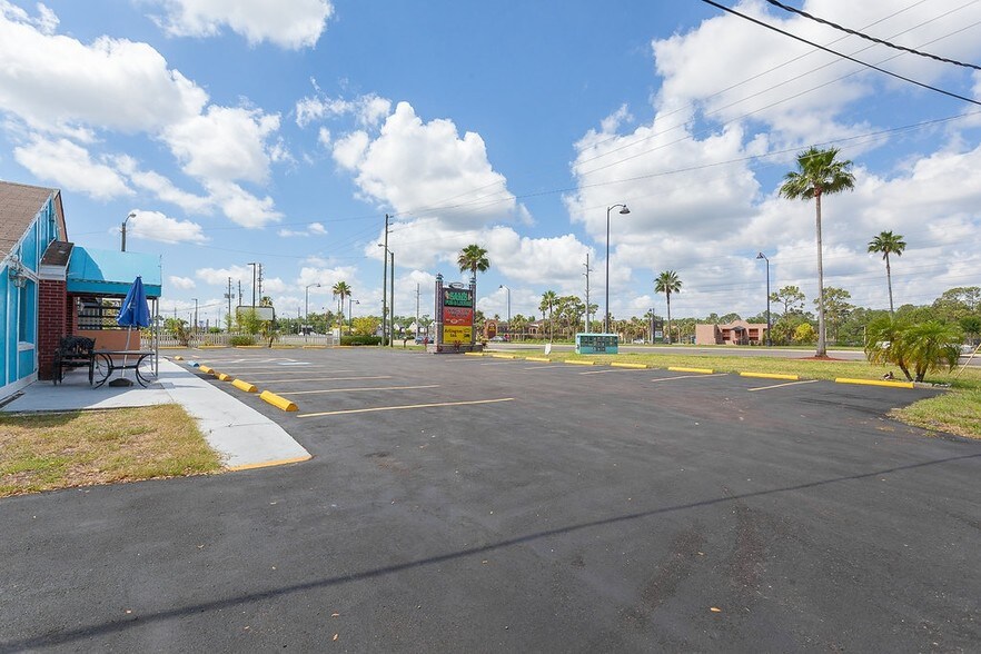 More Photos Of 4657 W Irlo Bronson Memorial Hwy, Kissimmee Hotel For Sale