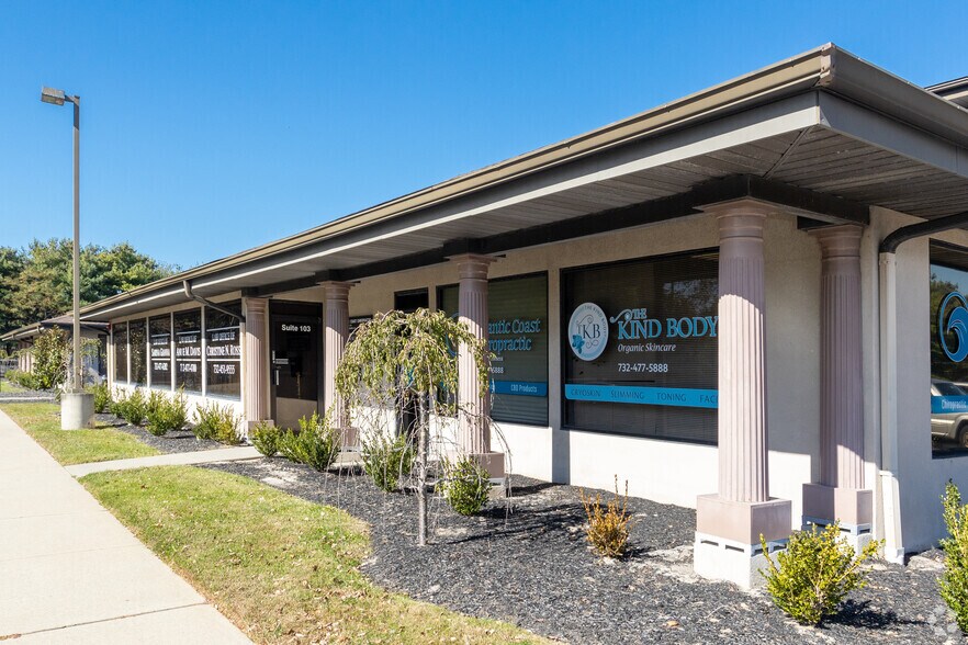 More Photos Of 74 Brick Blvd, Brick Unknown For Lease