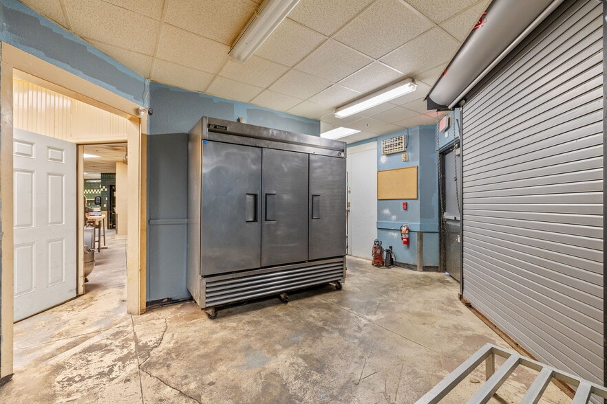 More Photos Of 17650 San Carlos Blvd, Fort Myers Supermarket For Sale