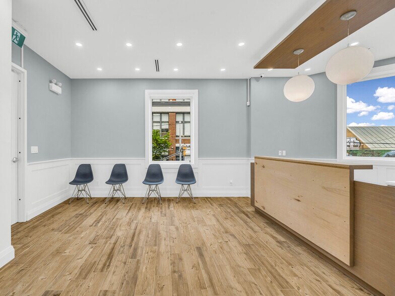 Primary Photo Of 541 Queen St E, Toronto Storefront For Lease